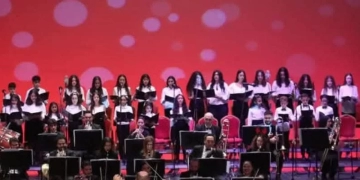 أكابيلا الأطفال يحتفل بالكريسماس فى الأوبرا 1 - جريدة المساء