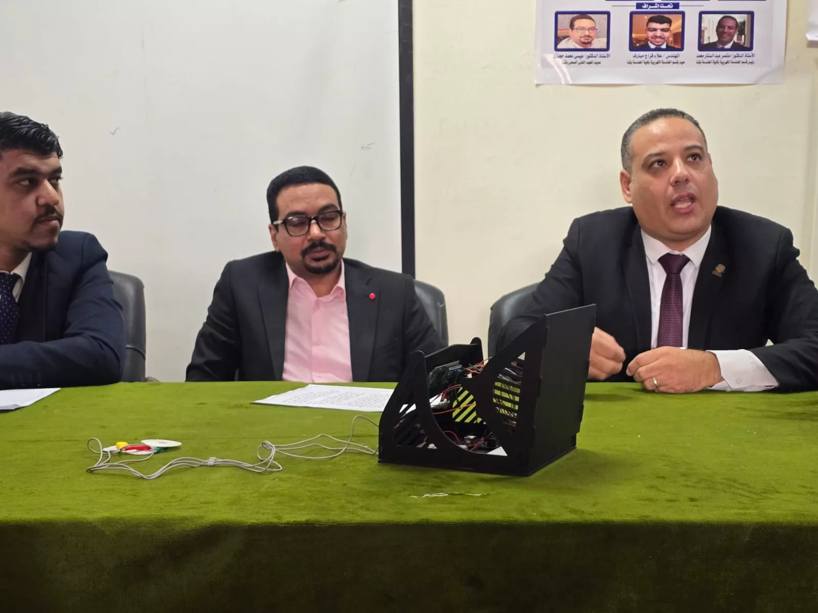 جامعة قنا تناقش المشروعات العملية لطلاب شعبة صيانة الأجهزة الطبية بالمعهد الفني الصحي 39 - جريدة المساء