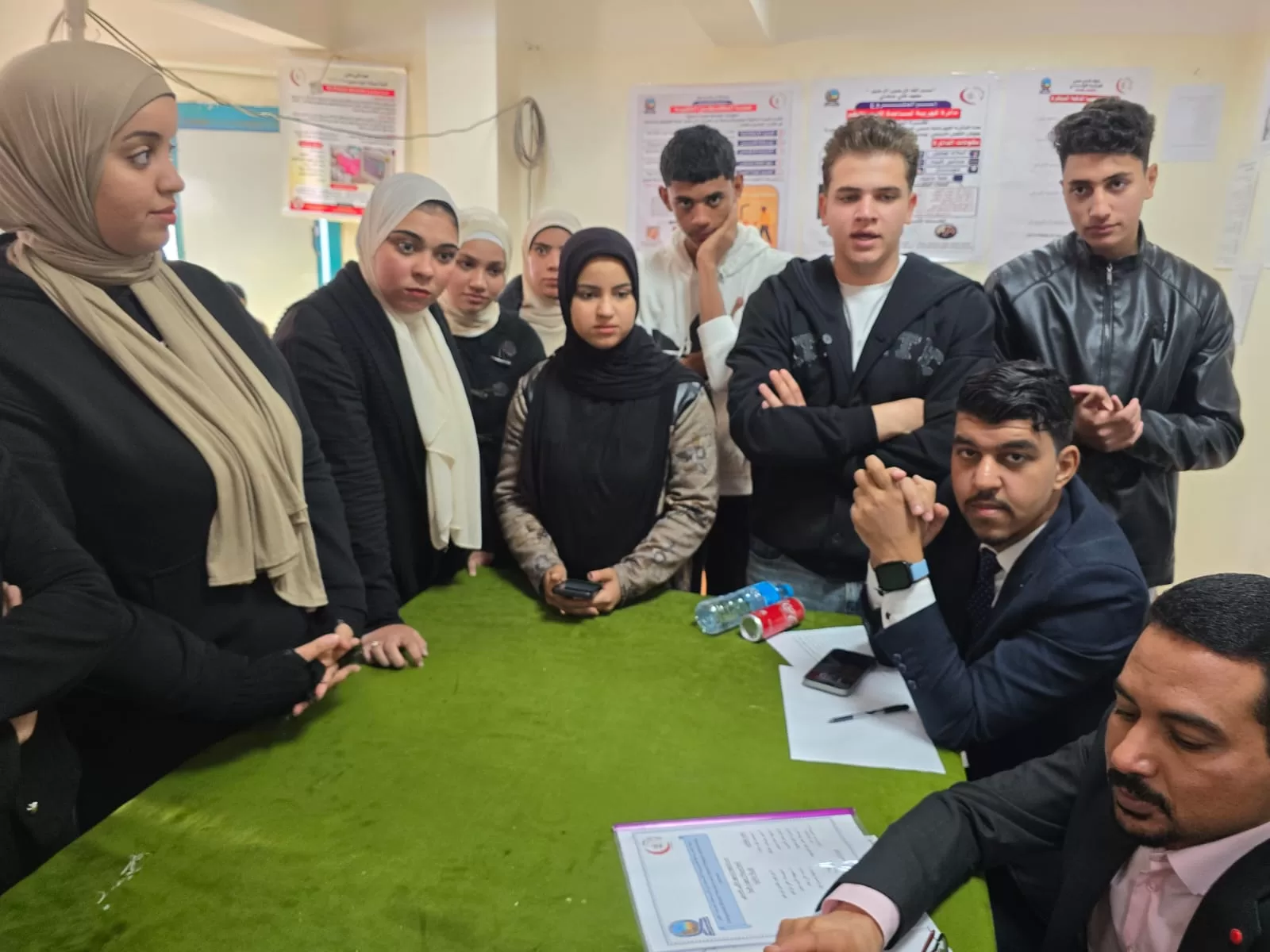 جامعة قنا تناقش المشروعات العملية لطلاب شعبة صيانة الأجهزة الطبية بالمعهد الفني الصحي 41 - جريدة المساء