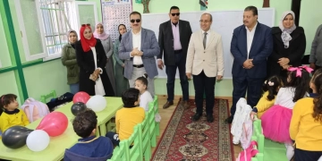 "أبو ليمون"يشهد تجربة تشغيل الفصل المتنقل بالمدرسة الرسمية للغات ويتفقد أعمال تطوير الحملة الميكانيكية..بقويسنا 1 - جريدة المساء