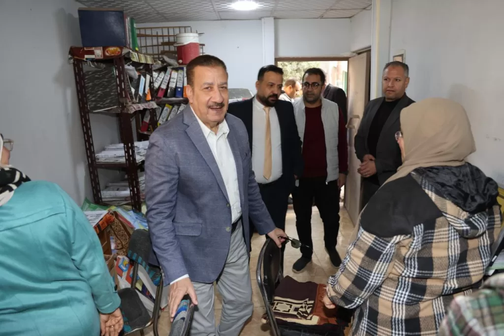 "أبو ليمون" يتفقد مركز خدمة عملاء "شبكات المرافق" و عيادة التأمين الصحي بقويسنا.. و يوجه بتوفير مقر جديد لمركز المعلومات 19 - جريدة المساء