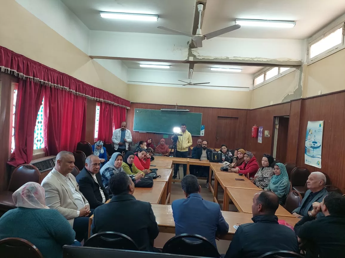 مجمع إعلام قنا يناقش