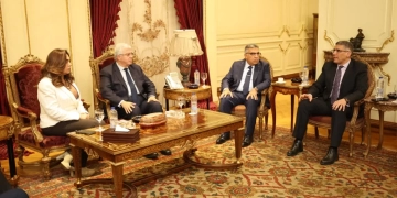 وزيرا التعليم العالي والتنمية المحلية ومحافظ الجيزة يشهدون احتفالية انضمام 3 مدن جديدة إلى شبكة اليونسكو لعام 2025 1 - جريدة المساء