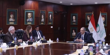 وزير الاتصالات يجتمع بمجلس إدارة الهيئة القومية للبريد بتشكيله الجديد 1 - جريدة المساء