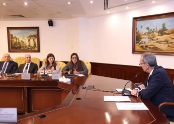 وزير الاتصالات يعقد مائدة مستديرة مع لجنة التحول الرقمى بغرفة التجارة الأمريكية بالقاهرة 23 - جريدة المساء