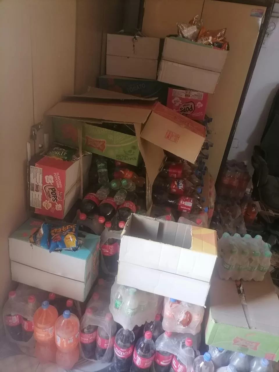 ضبط سلع غذائية فاسدة بنقادة 27 - جريدة المساء