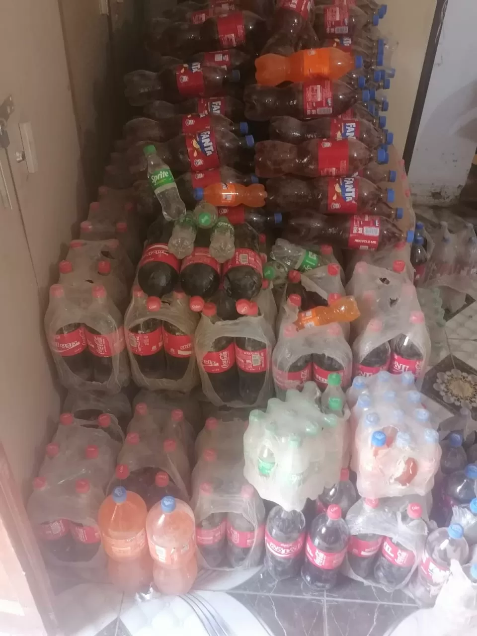 ضبط سلع غذائية فاسدة بنقادة 36 - جريدة المساء ضبط سلع غذائية فاسدة بنقادة 35 - جريدة المساء