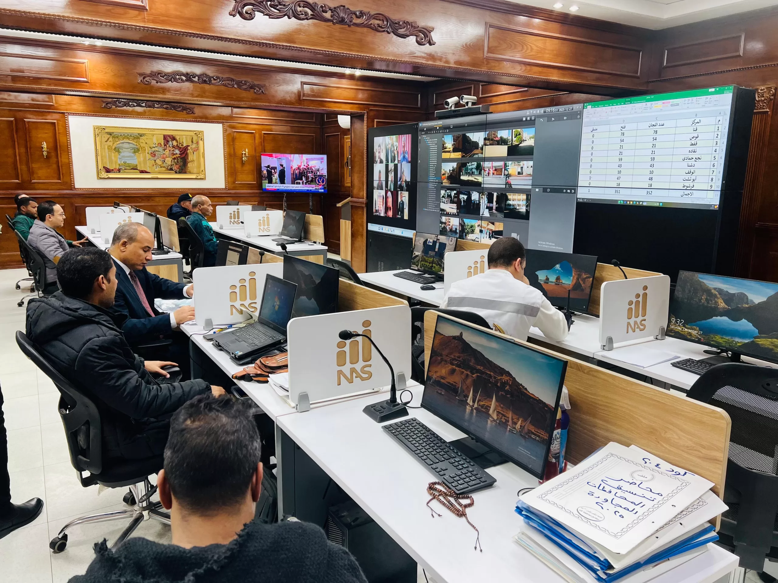 محافظ قنا يتابع انتظام اللجان الانتخابية بجولة الإعادة لانتخابات مجلس النواب 2025 23 - جريدة المساء