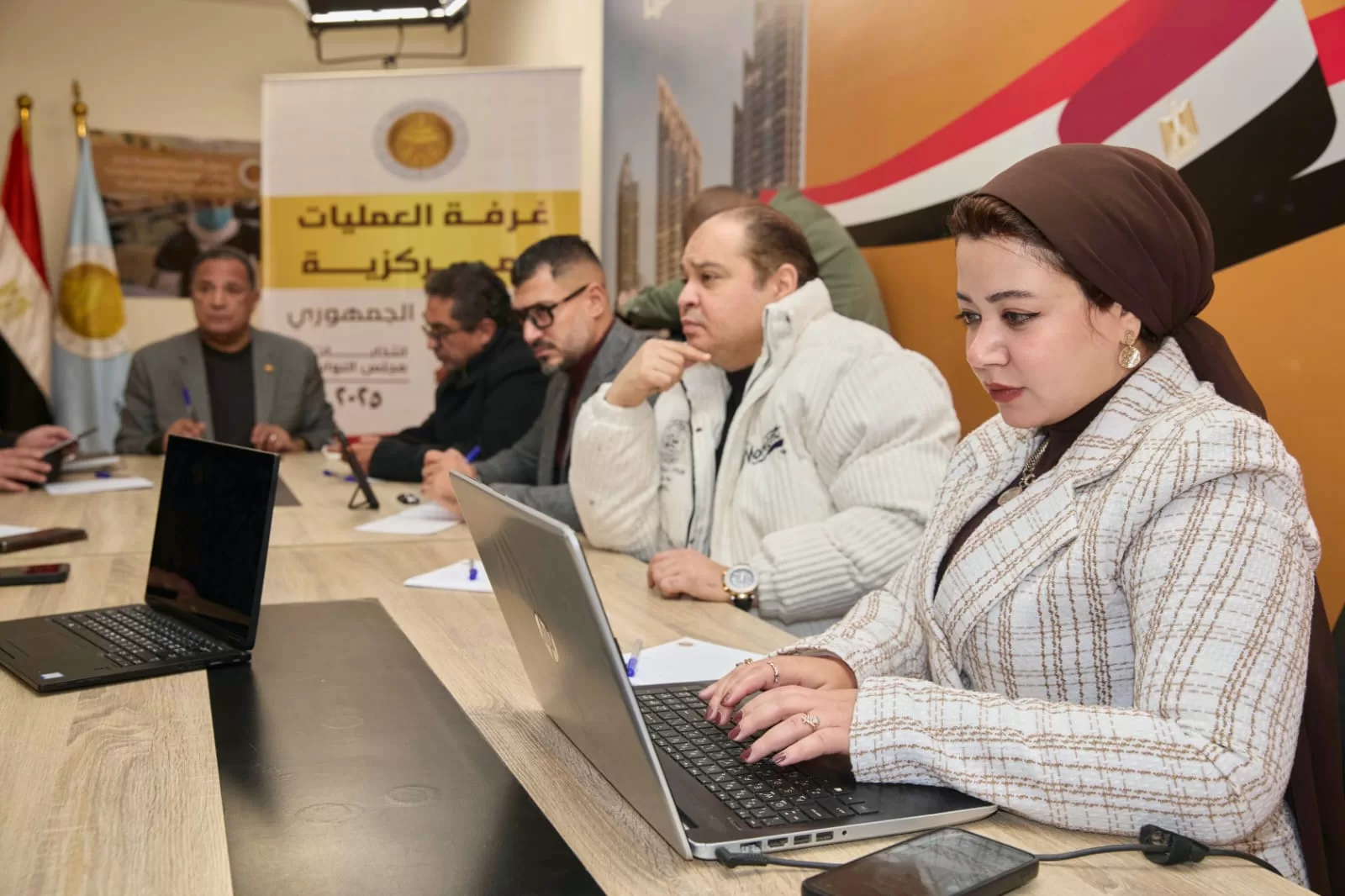 غرفة العمليات المركزية لحزب الشعب الجمهوري تتابع جولة الإعادة للتصويت في الدوائر الـ19 الملغاة 45 - جريدة المساء