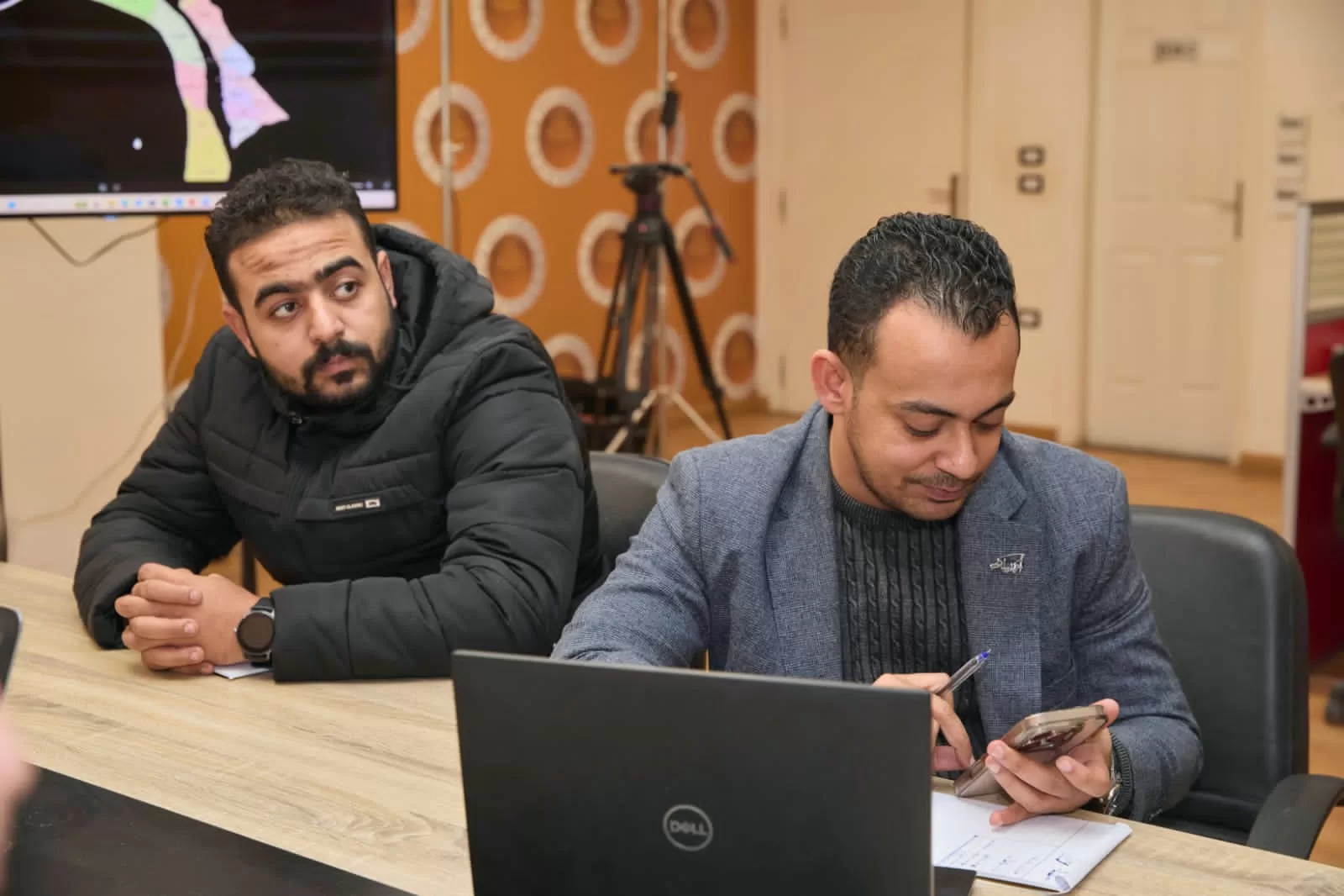 غرفة العمليات المركزية لحزب الشعب الجمهوري تتابع جولة الإعادة للتصويت في الدوائر الـ19 الملغاة 41 - جريدة المساء