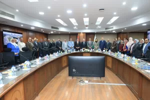 محافظ الجيزة يبحث مع مستشار رئيس الجمهورية للتنمية المحلية تطوير محيط المواقع الأثرية 24 - جريدة المساء