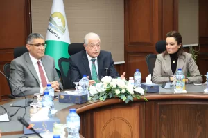 محافظ الجيزة يبحث مع مستشار رئيس الجمهورية للتنمية المحلية تطوير محيط المواقع الأثرية 22 - جريدة المساء