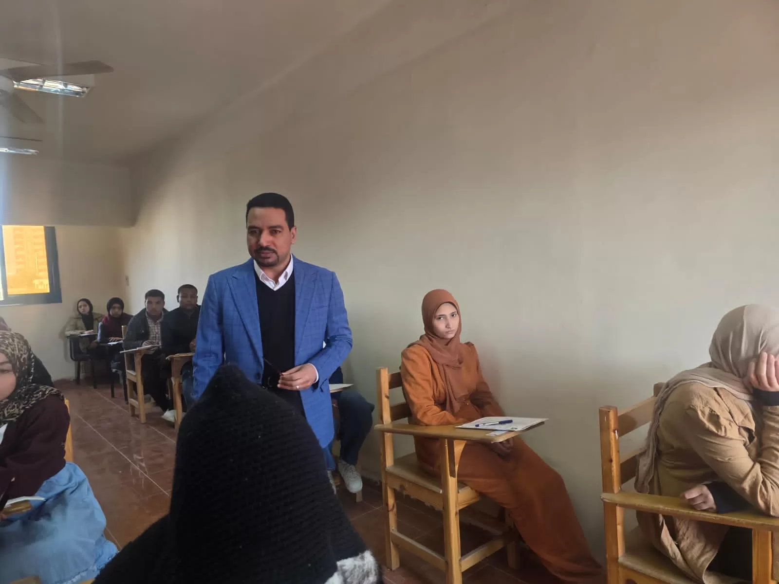 حجازي يتفقد امتحانات الفرقة الأولى بالمعهد الفني الصحي بقنا 49 - جريدة المساء
