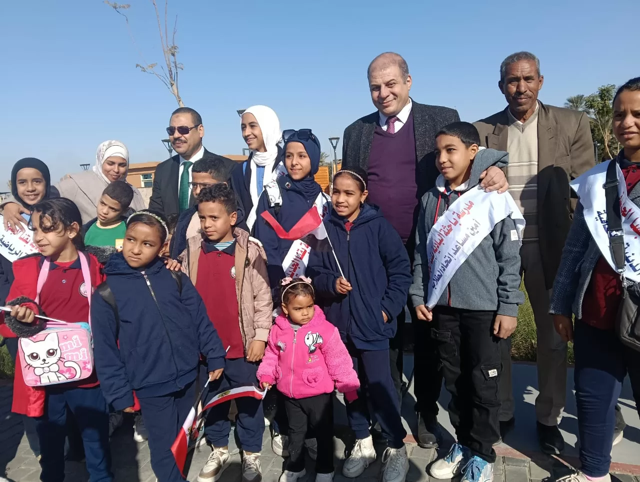 كورنيش النيل بقنا يستقبل أكثر من 60 رحلة مدرسية 43 - جريدة المساء