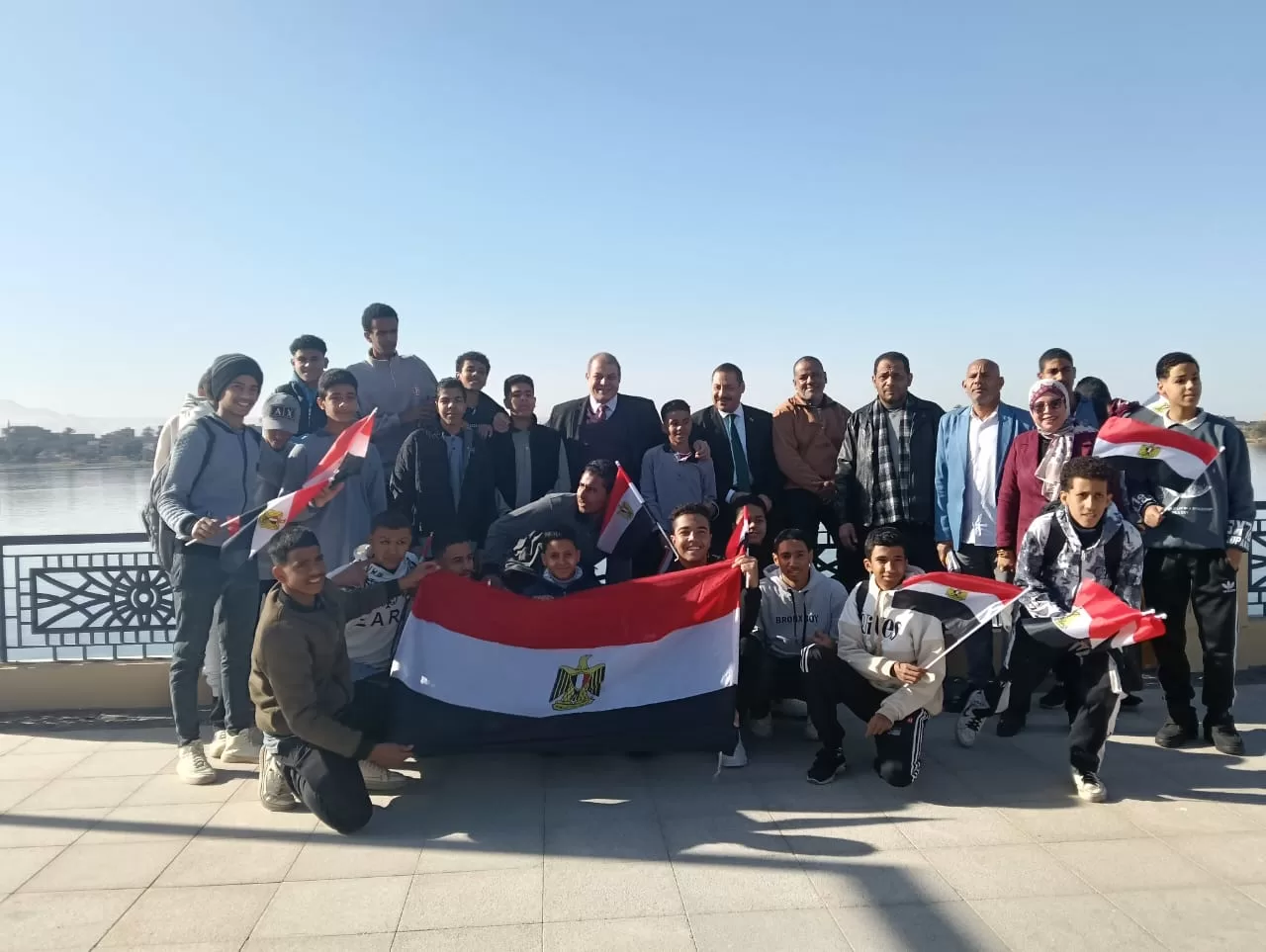 كورنيش النيل بقنا يستقبل أكثر من 60 رحلة مدرسية 19 - جريدة المساء