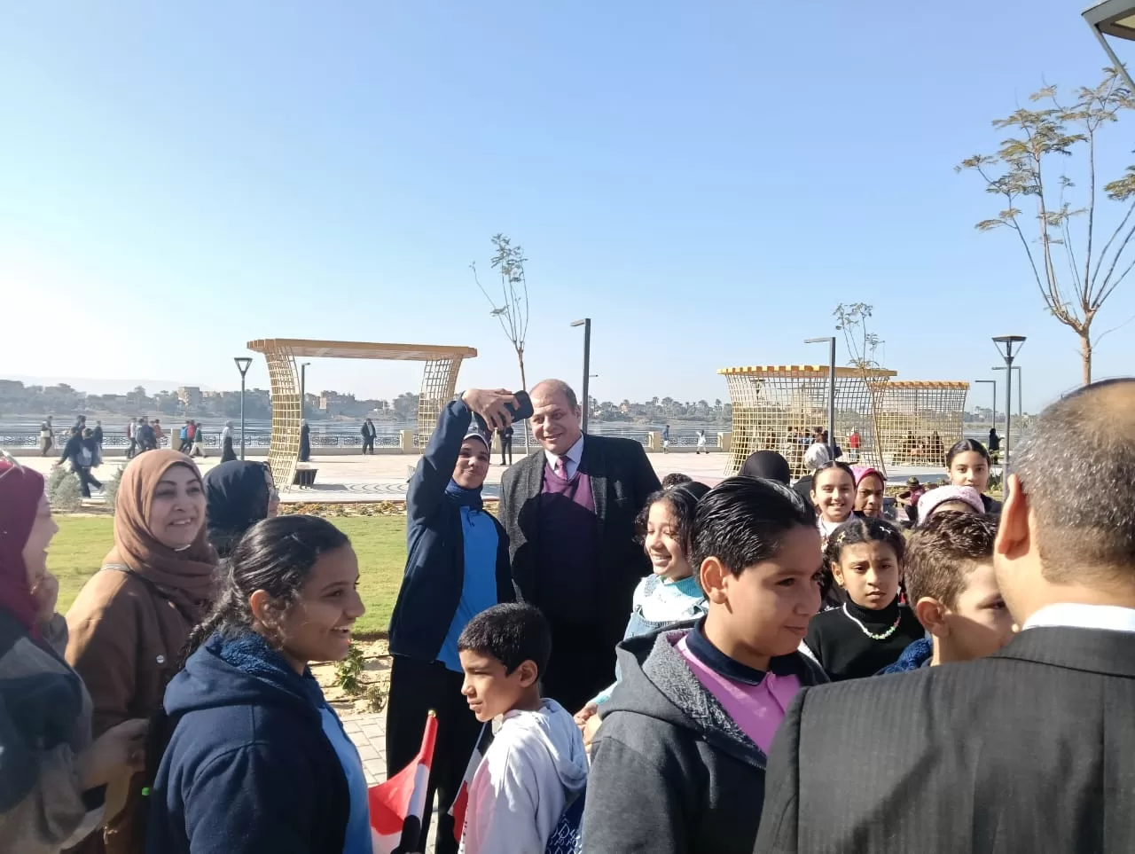 كورنيش النيل بقنا يستقبل أكثر من 60 رحلة مدرسية 27 - جريدة المساء