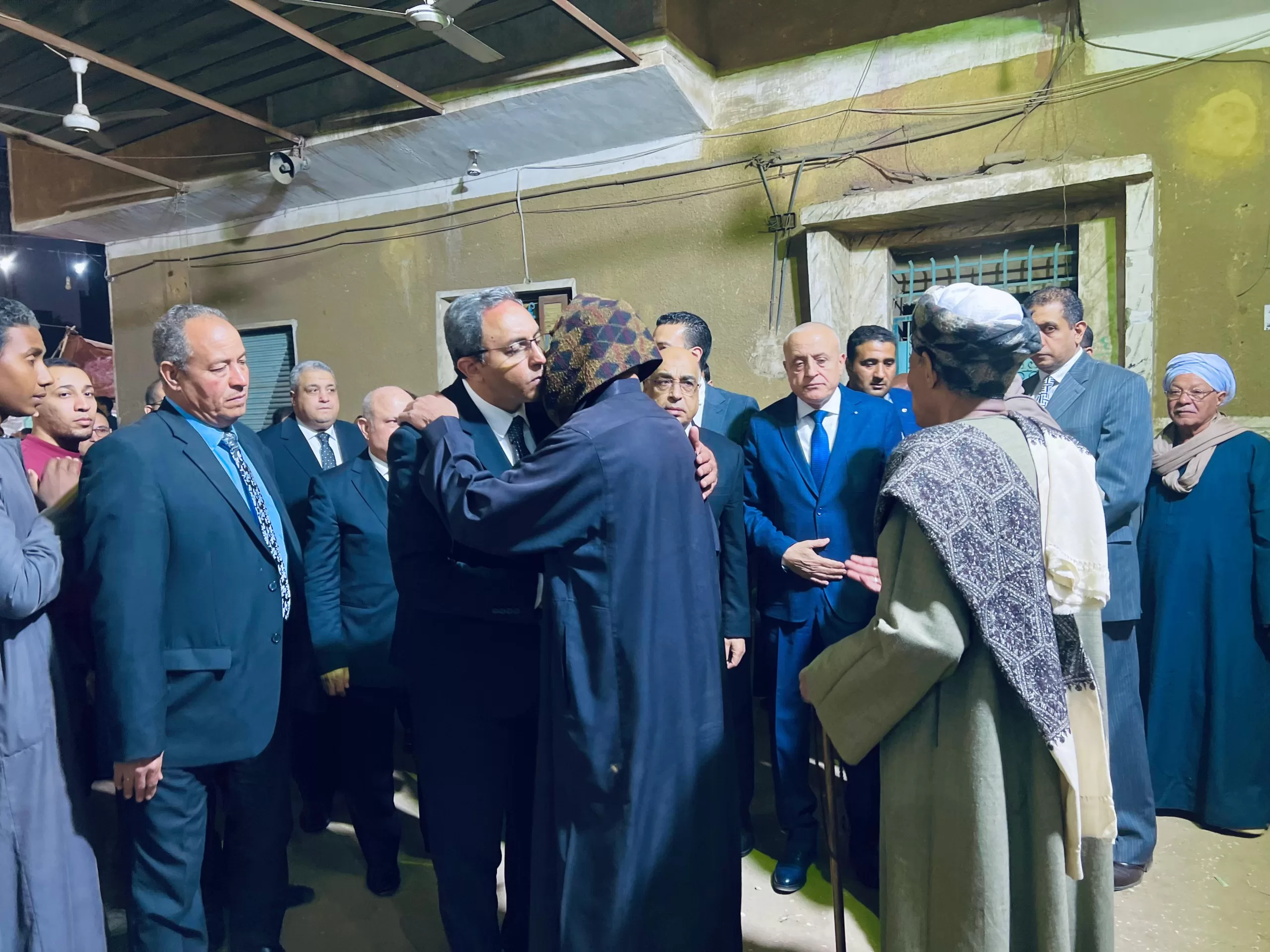 وزير العدل ومحافظا قنا والأقصر يقدمون واجب العزاء في شهيدة الواجب المستشارة سهام صبري الأنصاري بنقادة 45 - جريدة المساء