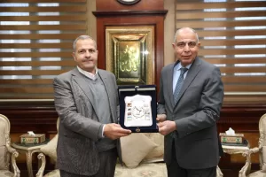 تكريم مستحق .. محافظ المنيا يحتفي ب المناهري لفوزه بجائزة التفوق الصحفي 20 - جريدة المساء تكريم مستحق .. محافظ المنيا يحتفي ب المناهري لفوزه بجائزة التفوق الصحفي 19 - جريدة المساء