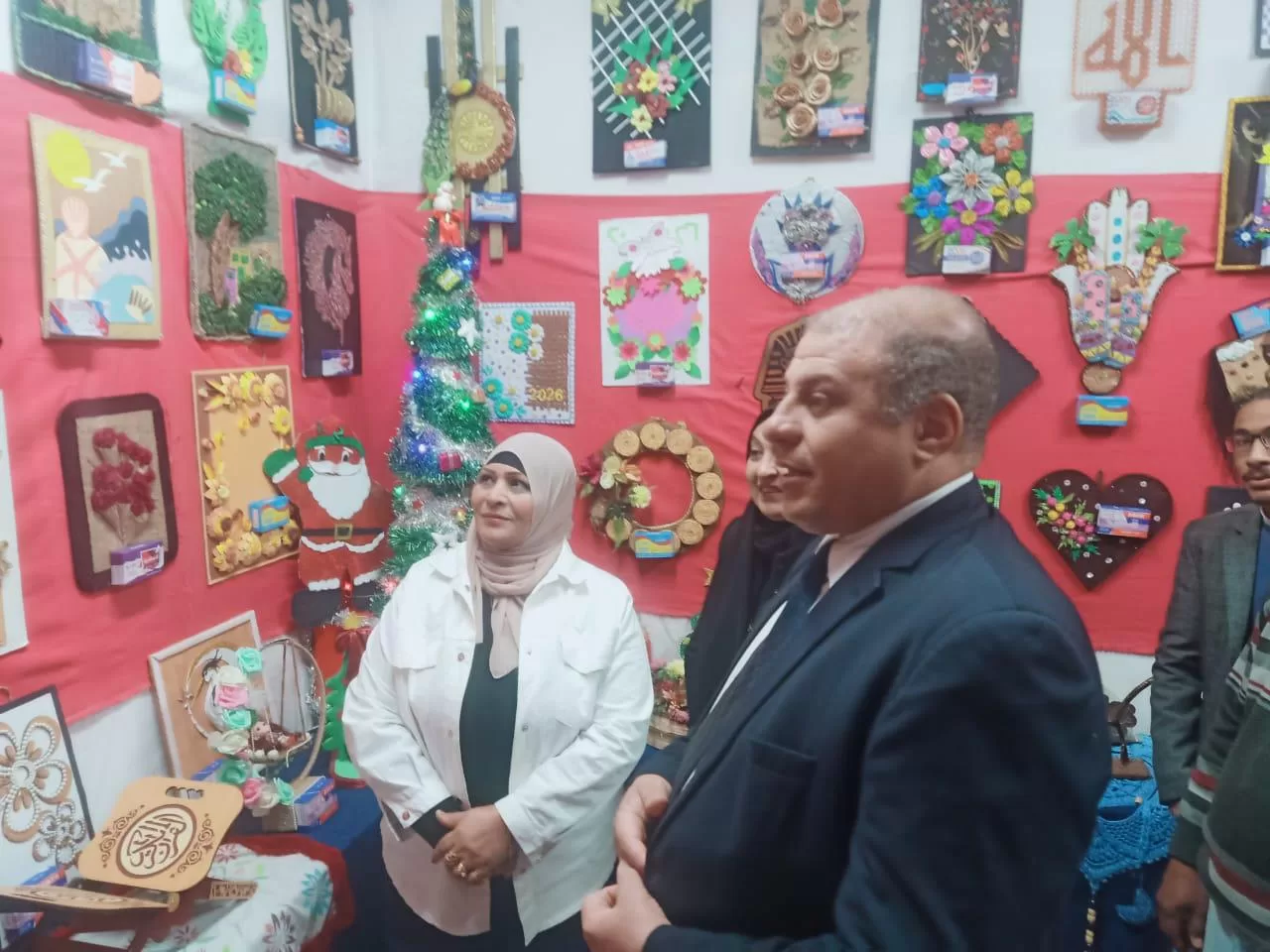 وكيل تعليم قنا يفتتح معرض نتائج التربية الفنية للعام الدراسي 2025–2026 23 - جريدة المساء