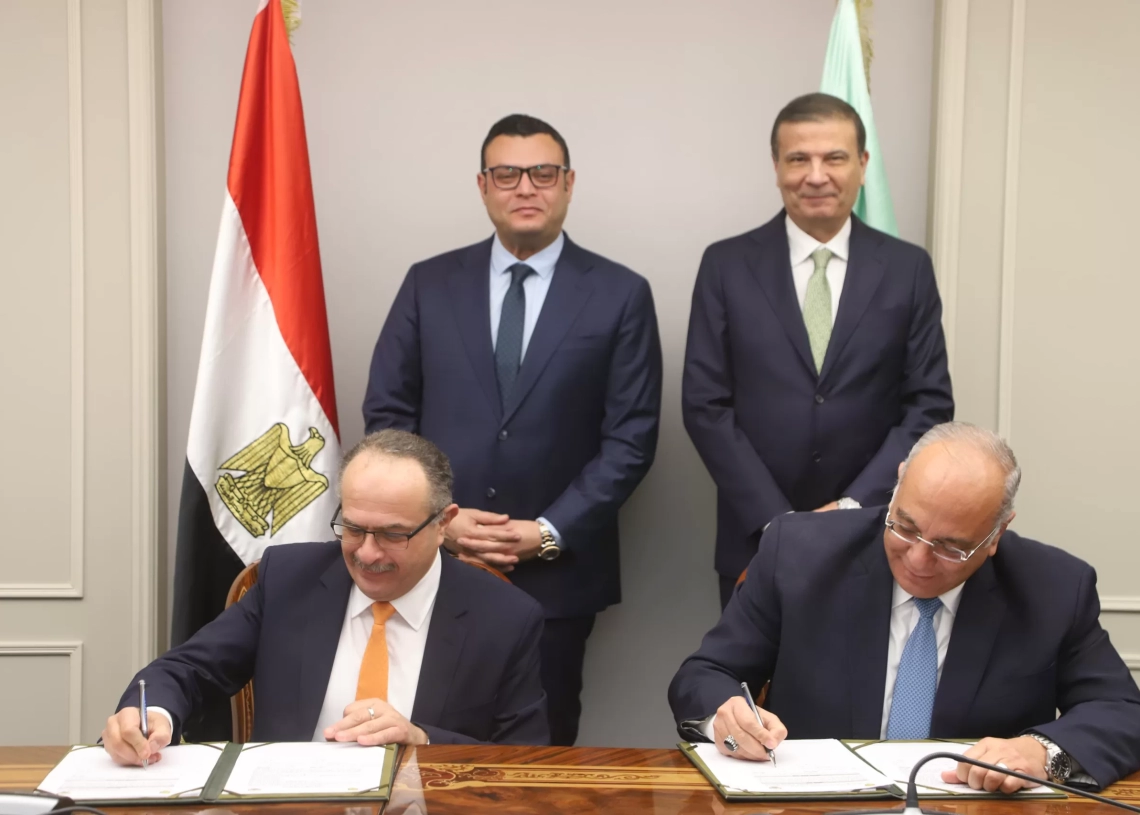 وزيرا الزراعة والإسكان يشهدان توقيع عقد اتفاق لإعادة تأهيل محطة الشيخ زويد 20 - جريدة المساء وزيرا الزراعة والإسكان يشهدان توقيع عقد اتفاق لإعادة تأهيل محطة الشيخ زويد 19 - جريدة المساء
