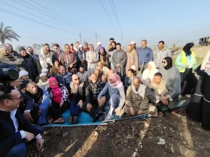 في قلب الحقول.. محافظ المنيا يدعم المزارعين ببردنوها ويطلق موسم زراعة القمح والكمون 23 - جريدة المساء