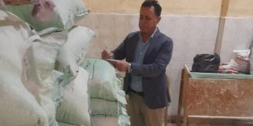 ضبط دقيق مدعم وتحرير 15 مخالفة تموينية بالتل الكبير 2 - جريدة المساء ضبط دقيق مدعم وتحرير 15 مخالفة تموينية بالتل الكبير 1 - جريدة المساء