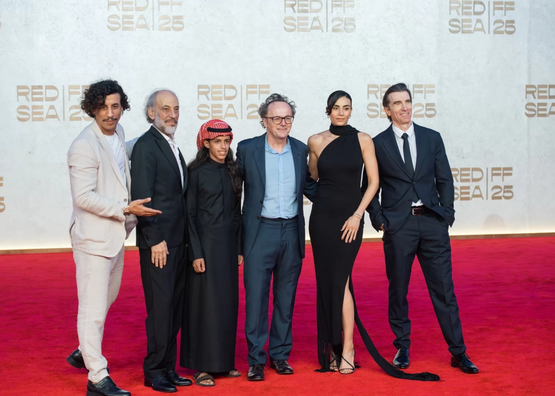 أصداء إيجابية ل "محاربة الصحراء" بعرضه الأول في الشرق الأوسط بمهرجان البحر الأحمر 19 - جريدة المساء أصداء إيجابية ل "محاربة الصحراء" بعرضه الأول في الشرق الأوسط بمهرجان البحر الأحمر 18 - جريدة المساء