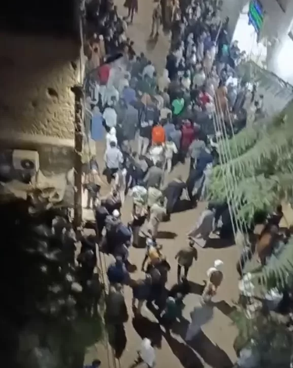 فى جنازات شعبية مهيبة..أهالى أشمون يودعون شهداء لقمة العيش فى حادث الصحراوى 49 - جريدة المساء