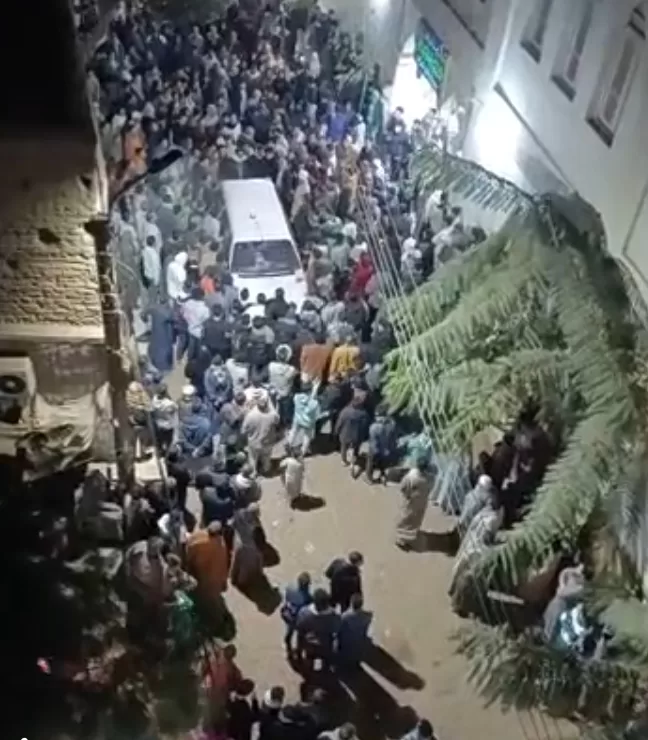 فى جنازات شعبية مهيبة..أهالى أشمون يودعون شهداء لقمة العيش فى حادث الصحراوى 51 - جريدة المساء