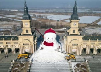 رجل ثلج عملاق يظهر فى هيلونغجيانغ شمال شرقي الصين 17 - جريدة المساء