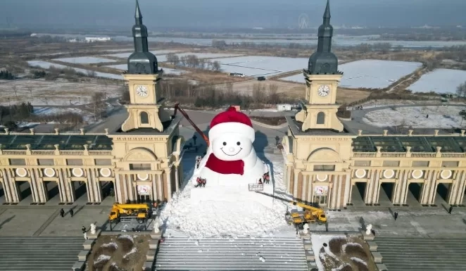 رجل ثلج عملاق يظهر فى هيلونغجيانغ شمال شرقي الصين 17 - جريدة المساء