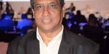 عبدالناصر محمد يكتب: الحيتان يتهربون من الأجور العادلة للعمال 1 - جريدة المساء