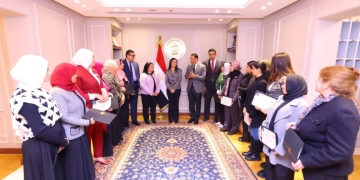 وزيرة التضامن تكرم فريق الإعلام بالوزارة 2 - جريدة المساء وزيرة التضامن تكرم فريق الإعلام بالوزارة 1 - جريدة المساء