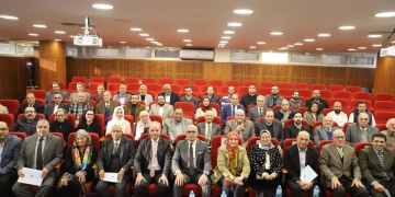 رئيس جامعة عين شمس يكرم المهندسين المشاركين في إنشاء المتحف المصري الكبير 1 - جريدة المساء