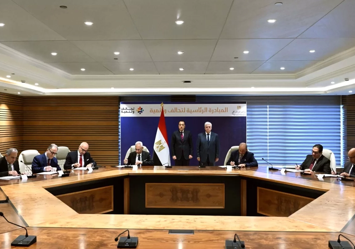 د.عاشور..يعلن نتائج المبادرة الرئاسية "تحالف وتنمية"وتوقيع اتفاقيات التحالفات الفائزة 19 - جريدة المساء