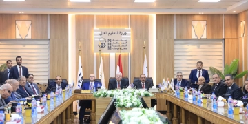 وزير التعليم العالي يترأس اجتماع المجلس الأعلى لشئون المعاهد العليا الخاصة 1 - جريدة المساء