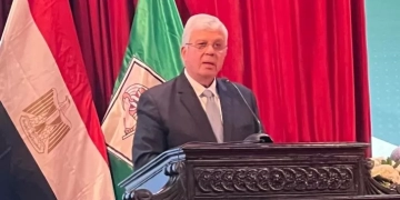 د.ايمن عاشور في عيد العلم العشرين..جامعة القاهرة تحتل الصدارة في إنتاجها البحثي 1 - جريدة المساء