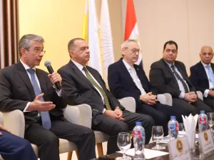 نائب وزير المالية ورئيس مصلحة الجمارك يلتقيان أعضاء جمعية رجال الأعمال بالإسكندرية 19 - جريدة المساء