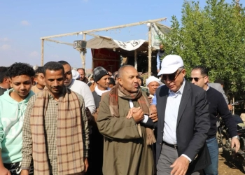 محافظ المنيا يستمع لمطالب أهالي شارونة بمغاغة ويوجه بتلبية احتياجات المواطنين 30 - جريدة المساء محافظ المنيا يستمع لمطالب أهالي شارونة بمغاغة ويوجه بتلبية احتياجات المواطنين 29 - جريدة المساء