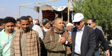 محافظ المنيا يستمع لمطالب أهالي شارونة بمغاغة ويوجه بتلبية احتياجات المواطنين 2 - جريدة المساء محافظ المنيا يستمع لمطالب أهالي شارونة بمغاغة ويوجه بتلبية احتياجات المواطنين 1 - جريدة المساء