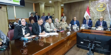 محافظ كفرالشيخ يلتقي أهالي "الصافية" بدسوق 1 - جريدة المساء