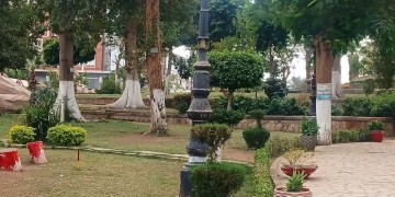 إستعداداً لأعياد الكريسماس والميلاد .. محافظ أسوان يعطى توجيهاته برفع كفاءة ونظافة الحدائق والمتنزهات العامة 1 - جريدة المساء