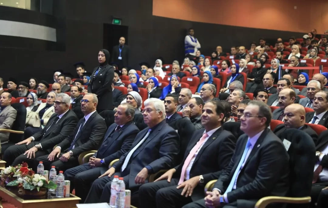 وزير التعليم العالي ومحافظ بورسعيد يشهدان تدشين شركة «إنجاز» بجامعة بورسعيد 20 - جريدة المساء وزير التعليم العالي ومحافظ بورسعيد يشهدان تدشين شركة «إنجاز» بجامعة بورسعيد 19 - جريدة المساء