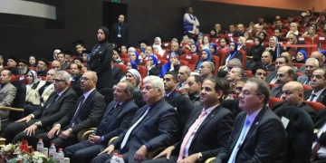 وزير التعليم العالي ومحافظ بورسعيد يشهدان تدشين شركة «إنجاز» بجامعة بورسعيد 2 - جريدة المساء وزير التعليم العالي ومحافظ بورسعيد يشهدان تدشين شركة «إنجاز» بجامعة بورسعيد 1 - جريدة المساء