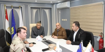 محافظ أسوان يتابع إغلاق صناديق الإقتراع داخل 152 لجنة إنتخابية بمختلف المراكز والمدن 2 - جريدة المساء محافظ أسوان يتابع إغلاق صناديق الإقتراع داخل 152 لجنة إنتخابية بمختلف المراكز والمدن 1 - جريدة المساء