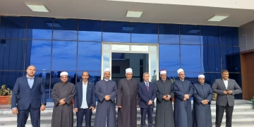 وفد أوقاف البحر الأحمر والازهر يقدم التهنئة لرئيس جامعة الغردقة لتعيينه اول رئيس للجامعة . 2 - جريدة المساء وفد أوقاف البحر الأحمر والازهر يقدم التهنئة لرئيس جامعة الغردقة لتعيينه اول رئيس للجامعة . 1 - جريدة المساء