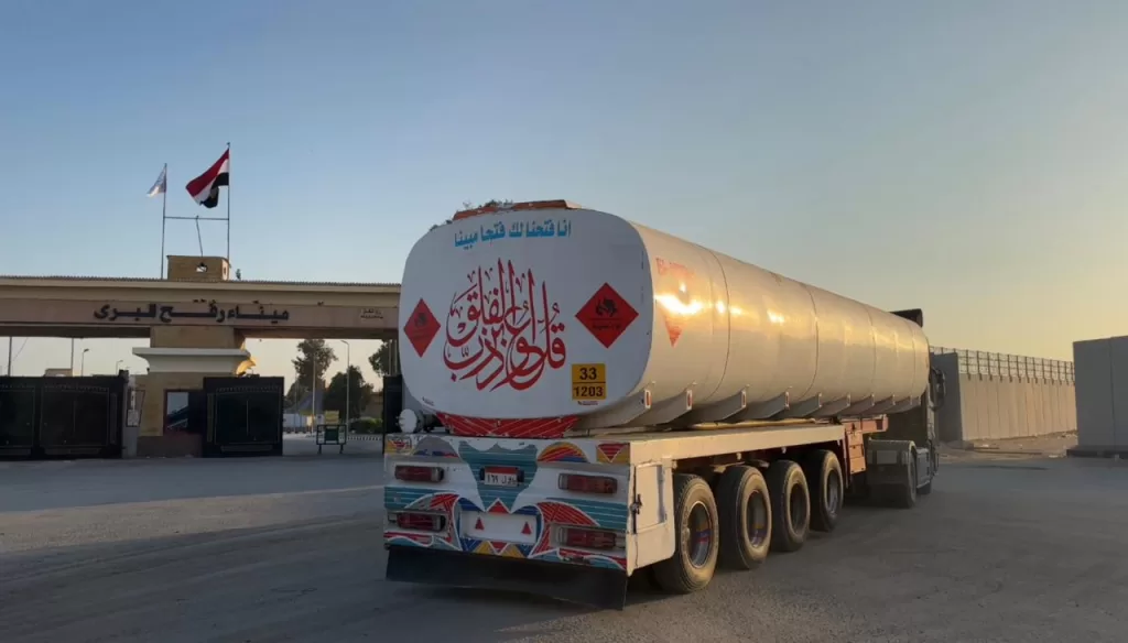 الهلال الأحمر يدخل 9700 طن مساعدات إنسانية وشتوية لأهل غزة 7 - جريدة المساء