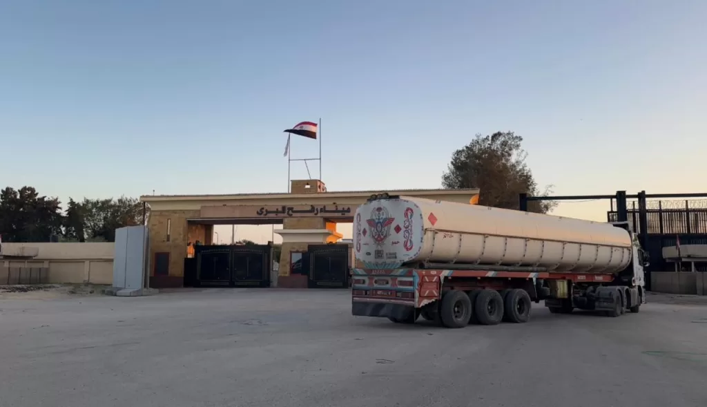 الهلال الأحمر يدفع بـ 130 ألف سلة غذائية و 22 ألف قطعة ملابس شتوية 19 - جريدة المساء