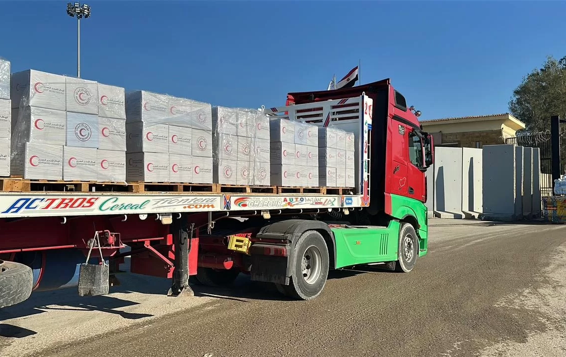 الهلال الأحمر يعزز دعم غزة بـ 305 ألف سلة غذائية و 33 ألف بطانية 19 - جريدة المساء