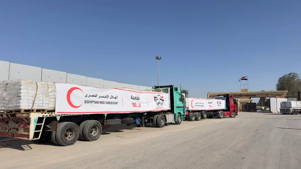 قافلة "زاد العزة" الـ100 تعبر لغزة بـ 5400 طن مساعدات وإمدادات شتوية عاجلة 23 - جريدة المساء